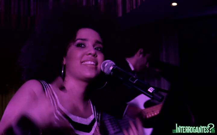 Chila Lynn Real Woman When Love 01