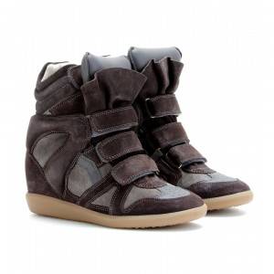 Las famosas sneakers con cuña de la diseñadora Isabel Marant