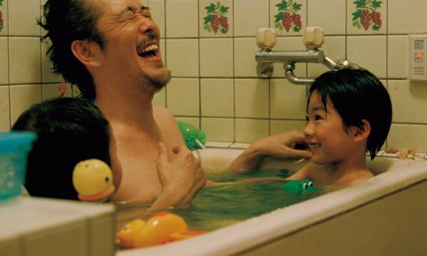 Imagen de la película "De tal padre, tal hijo" (2013)