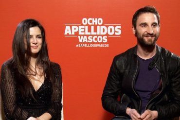 Foto durante la entrevista de "Ocho apellidos vascos", Dani Rovira y Clara Lago