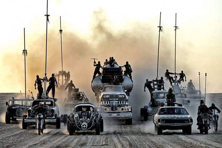 Todos los tarados del mundo de Mad Max armados con sus lanzas explosivas