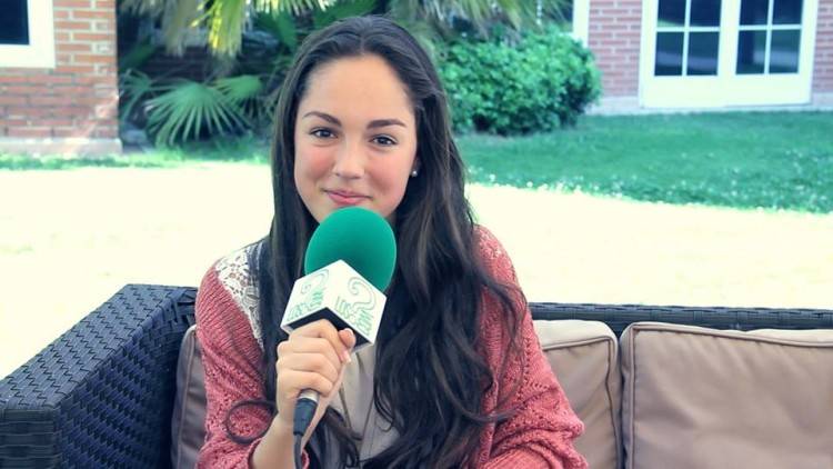 María Parrado durante la entrevista presentando su nuevo disco "Abril" (2015)
