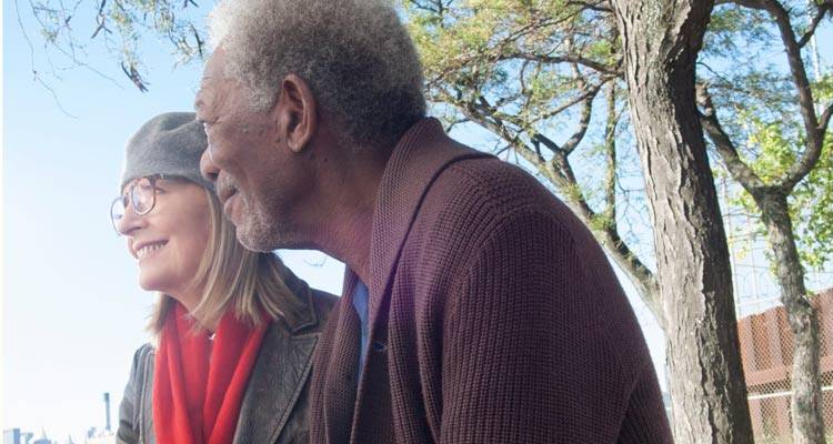 Diane Keaton y Morgan Freeman en la película 'Ático sin ascensor'