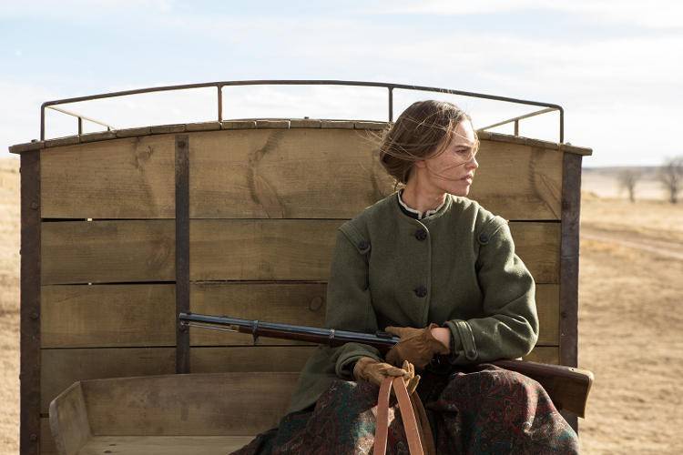 Hilary Swank interpreta a Mary Bee Cuddy