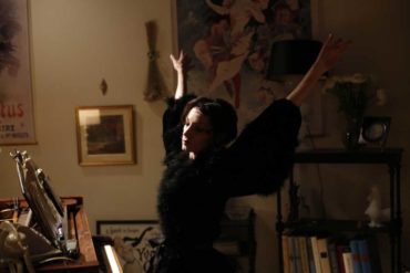 En La Foto Aparecen Jeanne Balibar Y Mathieu Amalric Pelicula Barbara 2 370x247