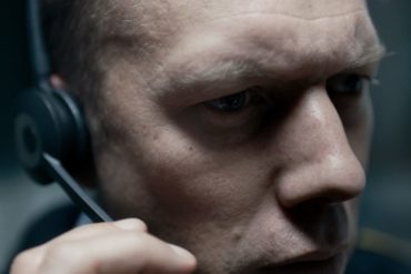 Jakob Cedergren en la película The Guilty