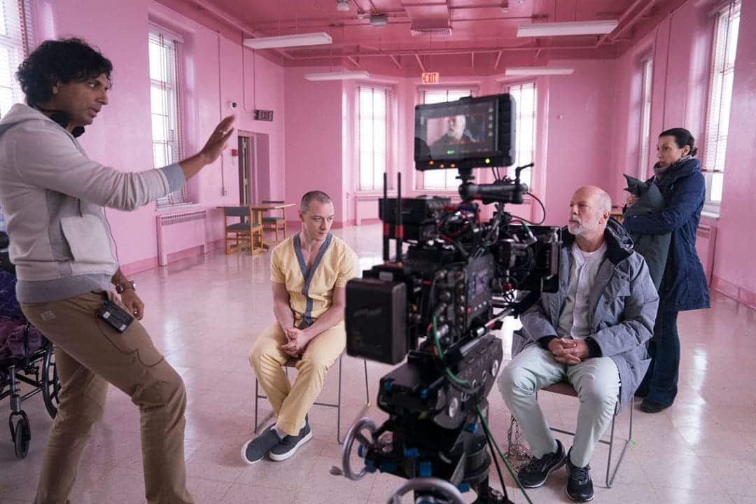 Shyamalan, Bruce Willis, James McAvoy y Samuel L. Jackson en el rodaje