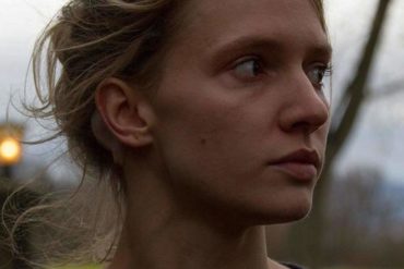 Frida-Lovisa Hamann en la película Cuatro manos (2019)