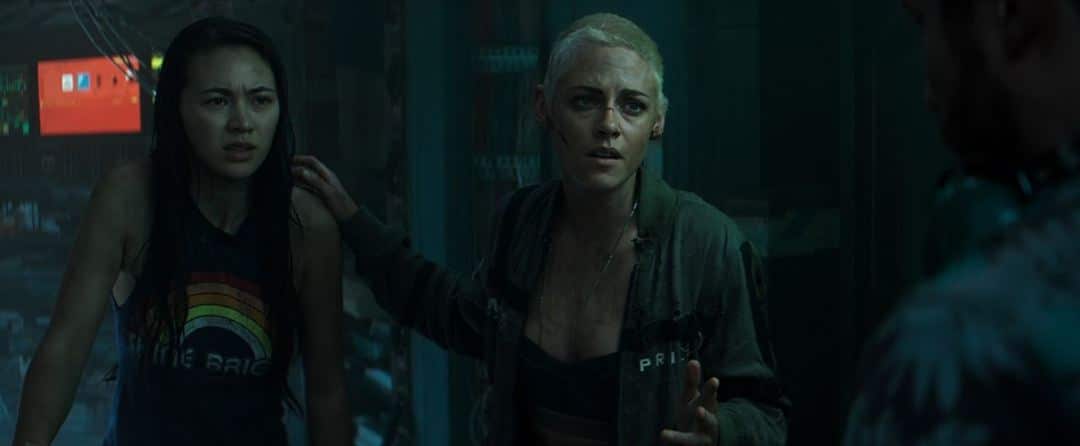 Kristen Stewart en la película Underwater (2020)
