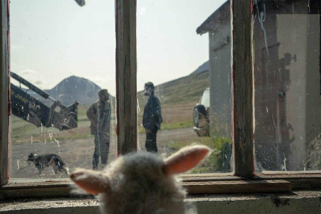 Escena de la película Lamb