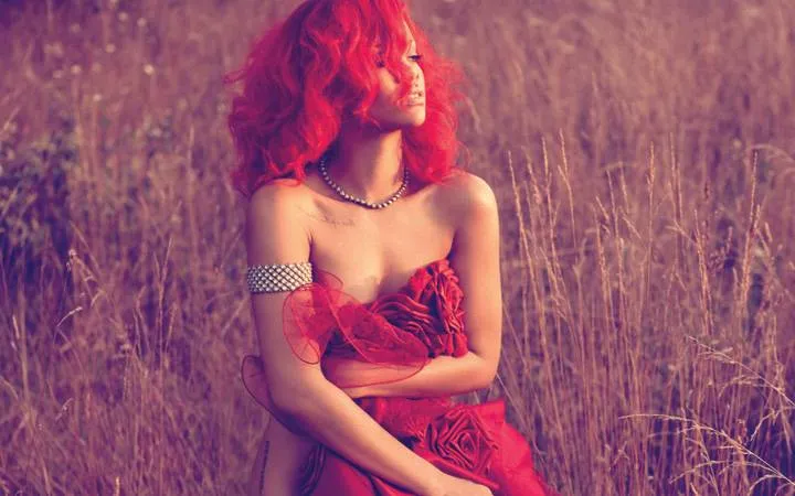 Rihanna Loud