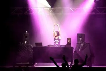 MARIO VAQUERIZO MTV MADRID BEACH 2011 02