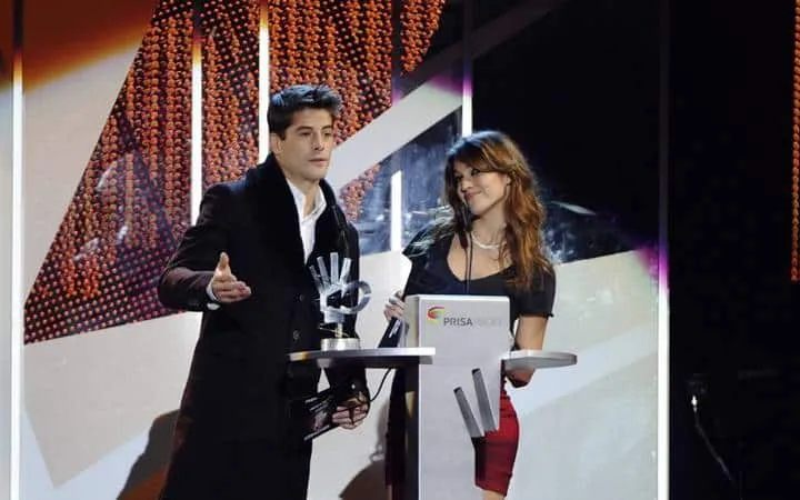 PREMIOS 40 PRINCIPALES 201100449