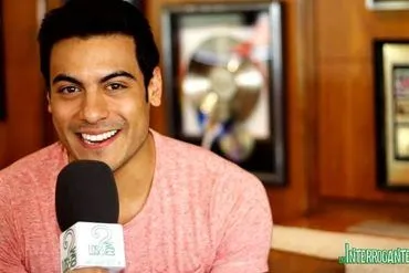 Carlos Rivera nos presenta en entrevista su álbum 'El hubiera no existe'