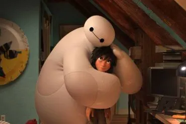 Hiro y Baymax en una escena de