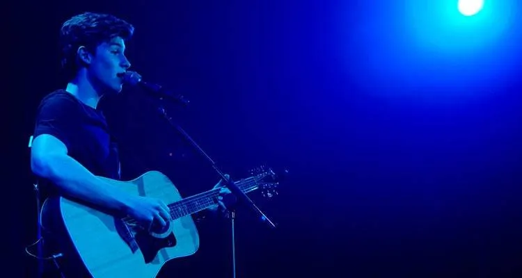 Shawn Mendes durante su primer concierto en Madrid