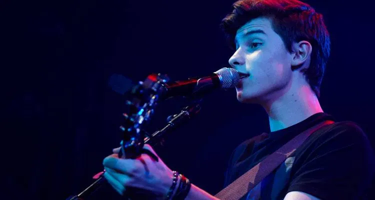 Shawn Mendes durante su primer concierto en Madrid