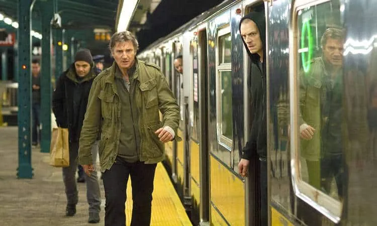 Joel Kinnaman y Liam Neeson en