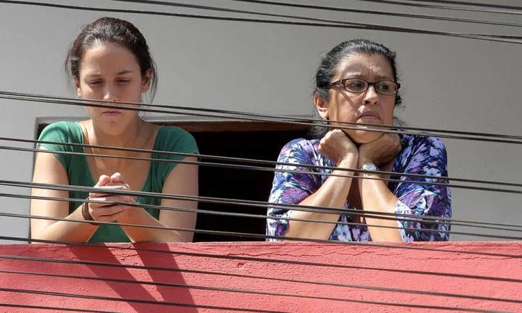 una-segunda-madre-pelicula-imagen-02