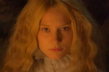 Mia Wasikowska en la película 'La cumbre escarlata' (2015)