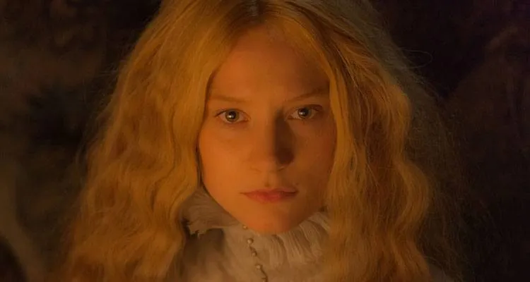 Mia Wasikowska en la película 'La cumbre escarlata' (2015)