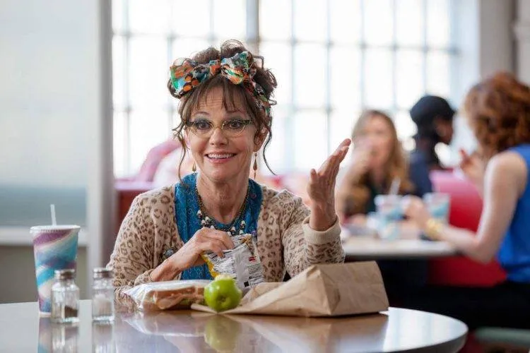 Sally Field es Doris, la protagonista de la película