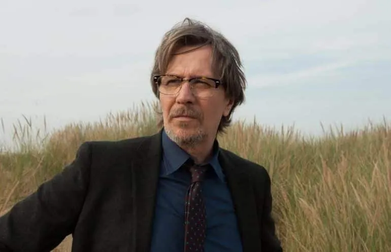 Gary Oldman es Quaker Wells en 