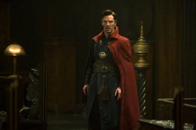 Benedict Cumberbatch convertido en super héroe