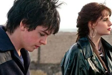 Ferdia Walsh-Peelo, Lucy Boynton
