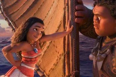 Vaiana y Maui surcando el océano