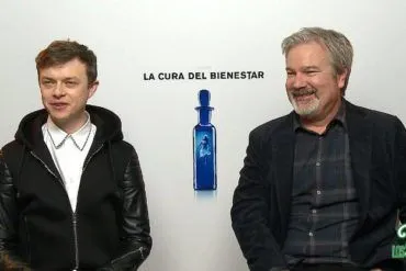 Gore Verbinski y Dane DeHaan entrevistados por el estreno de La cura del bienestar