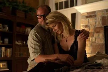 Laura Dern y Woody Harrelson en una escena de Wilson