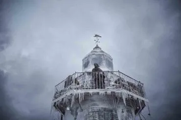 Ray Stevenson es el amor y señor del faro