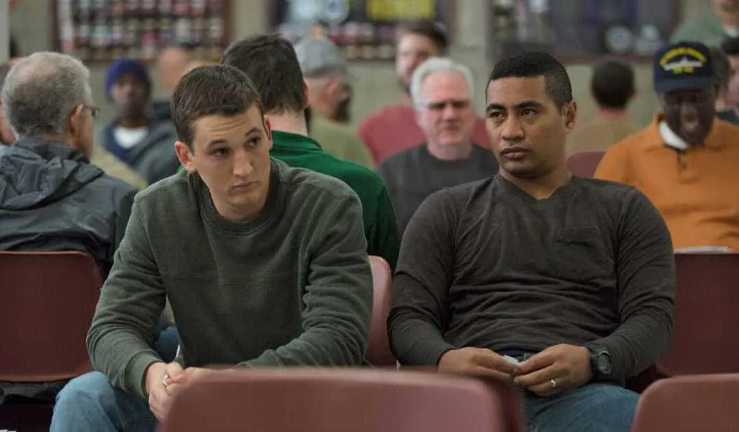 Miles Teller y Beulah Koale en