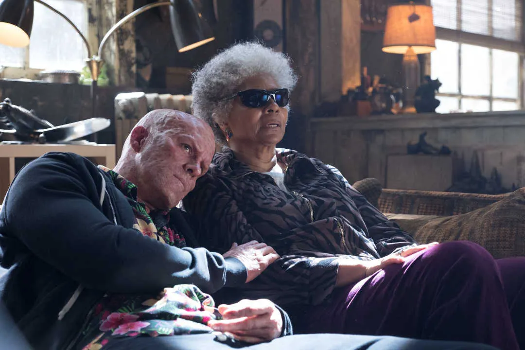 Leslie Uggams y Ryan Reynolds en