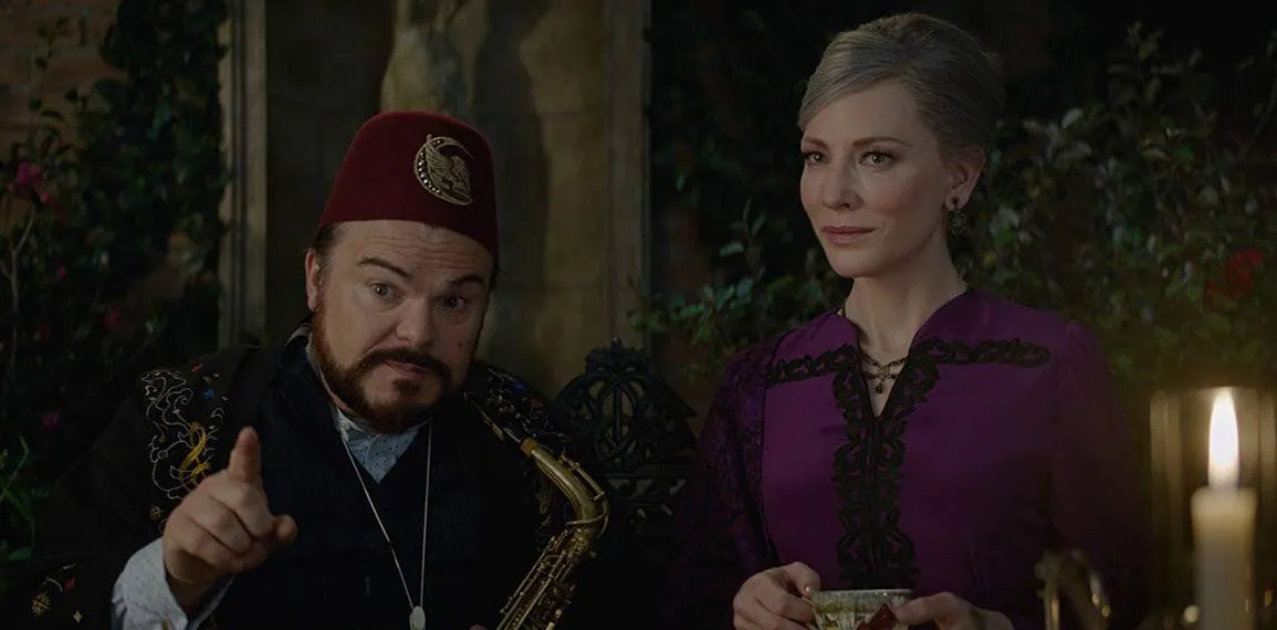 Jack Black Y Cate Blanchett En La Pelicula La Casa Del Reloj En La Pared 2018