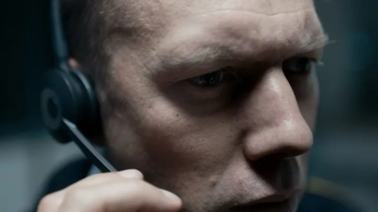 Jakob Cedergren en la película The Guilty