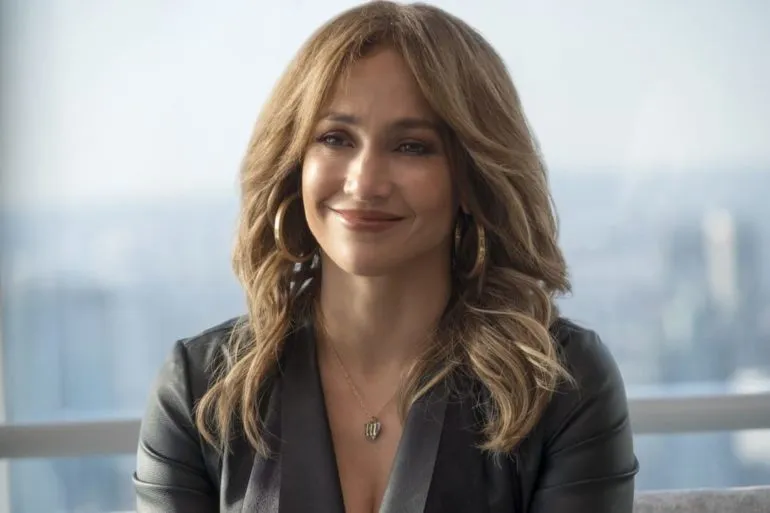 Jennifer Lopez en la película Jefa por accidente