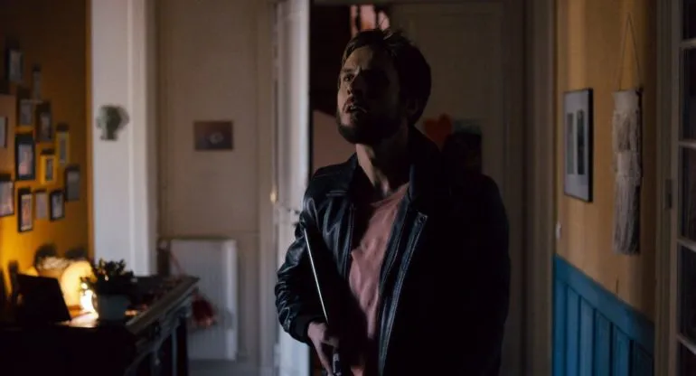 Anders Danielsen Protagonista La Noche Devora Al Mundo 