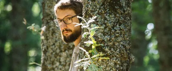 Foto del director Jon Mikel Caballero