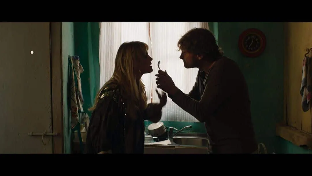 Maggie Civantos y Salva Reina en la película
