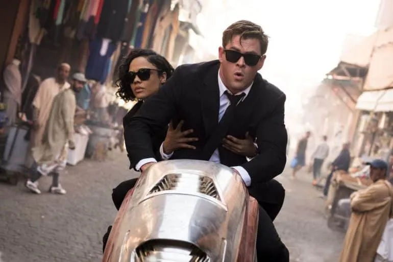Chris Hemsworth y Tessa Thompson en MEN IN BLACK INTERNATIONAL
