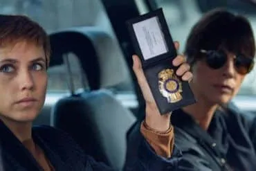 Aura Garrido y Maribel Verdú en la película