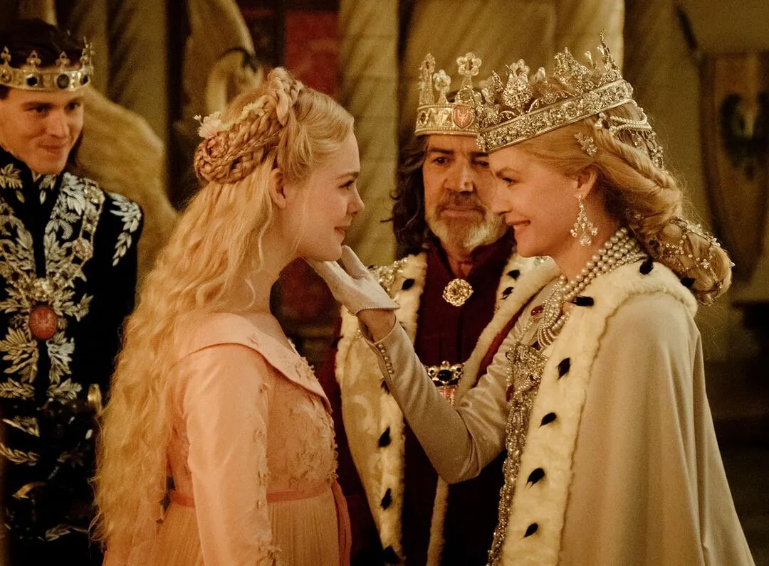 Elle Fanning, Harris Dickinson, Michelle Pfeiffer, Robert Lindsay (Opinión de Maléfica 2)