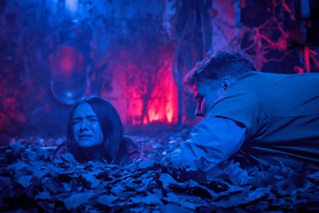 Katie Stevens y Andrew Caldwell
