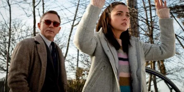 Ana de Armas y Daniel Craig en la película