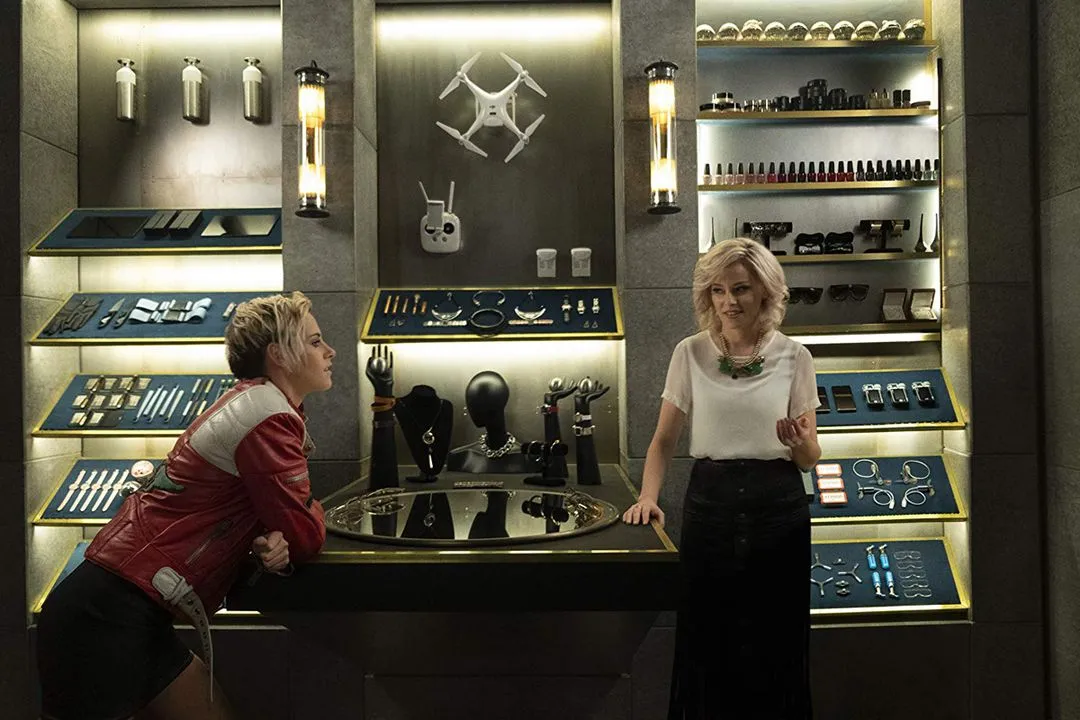Elizabeth Banks y Kristen Stewart en Los Ángeles de Charlie 2019