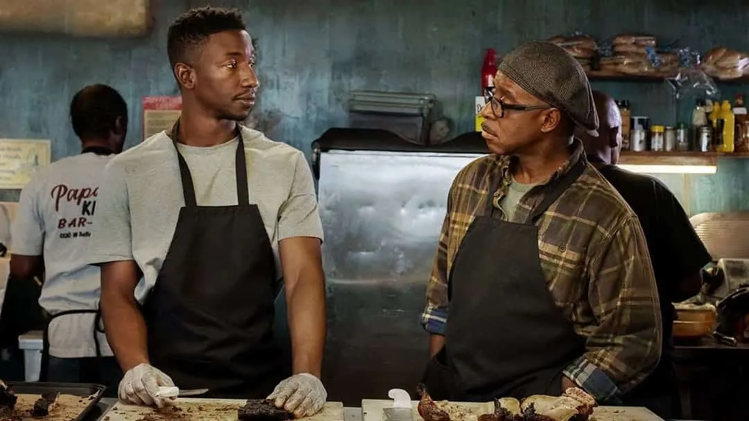 Elijah (Mamoudou Athie) y su padre (Courtney B. Vance)