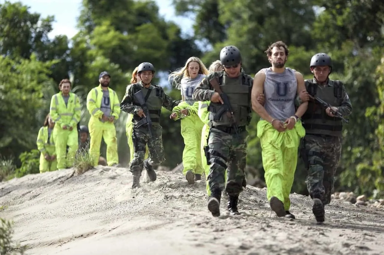 Escena de la película El infierno verde (2013)