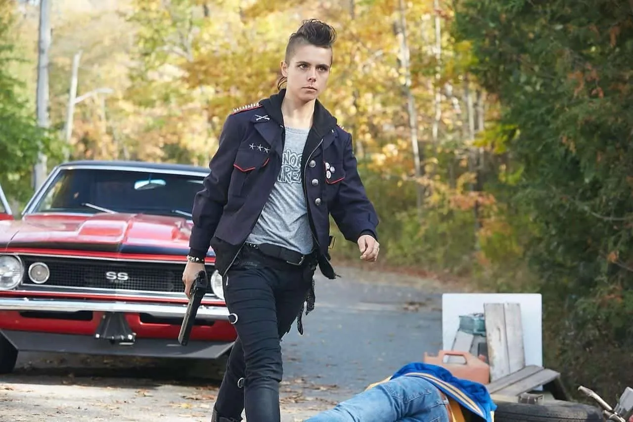Escena de la película Riot Girls (2018)